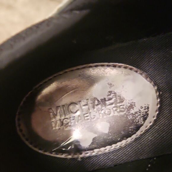 Michael Kors Women's "Liv" Black White & Silver Trainers w/ Inner Wedge Size 7.5 - Picture 16 of 16